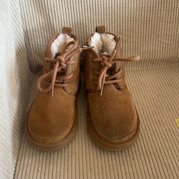 Ugg Half Boot for toddlers - Picture 3 of 5